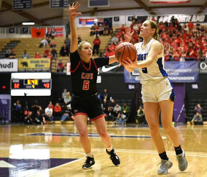 South Medford Clackamas 6A Oregon girls basketball final Taylor Balkom 18